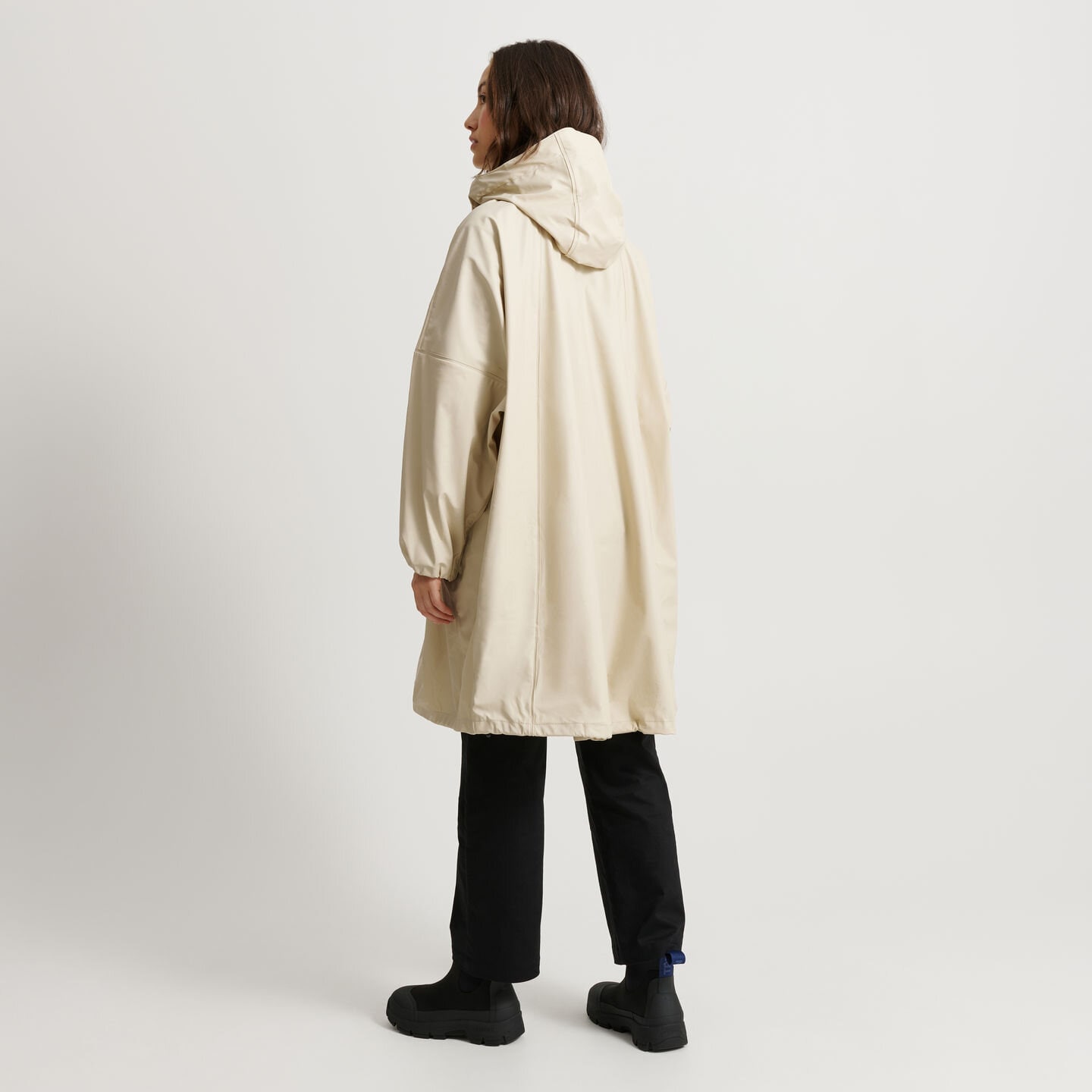 VARVET PONCHO