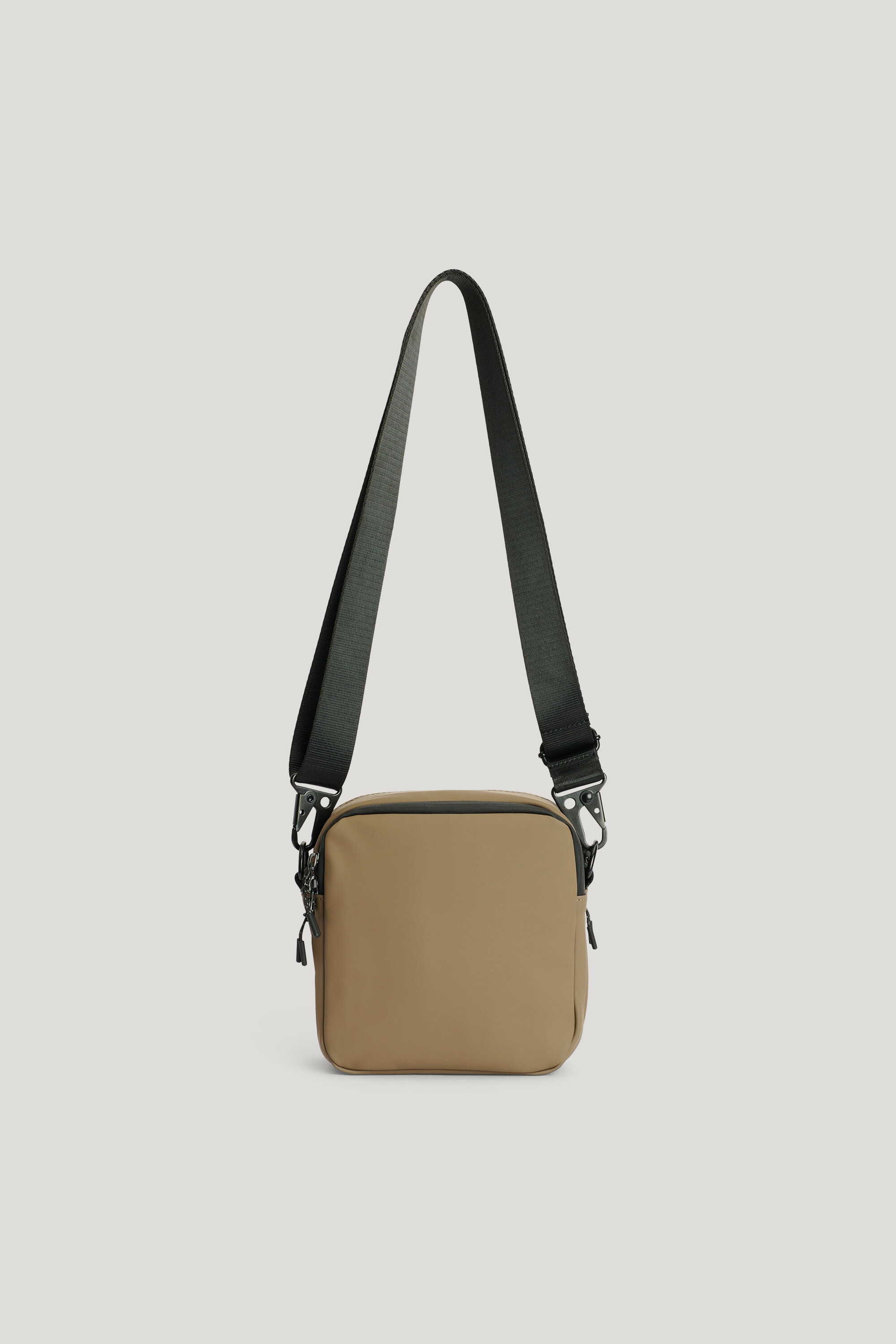 PU CROSSBODY BAG VEDENPITÄVÄ PUSSI